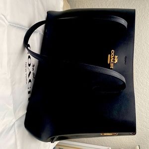 Coach black large Avenue carryall tote